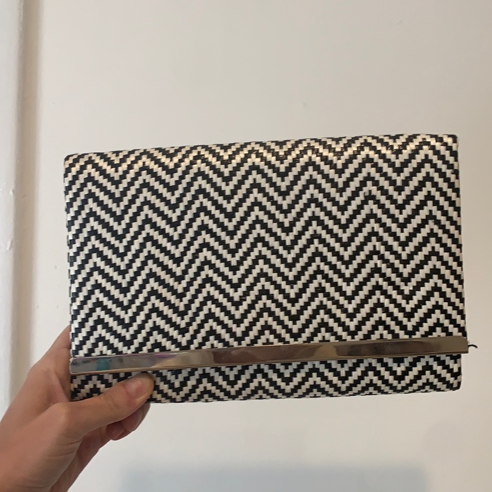 Black and white chevron straw clutch